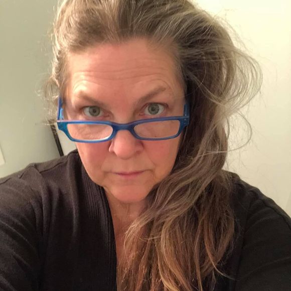 Meet your Posher, Constance - Picture 1 of 1